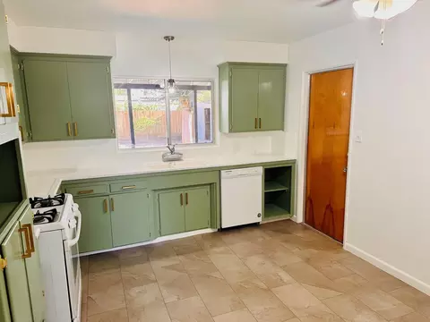 Kitchen - 3006 E Meadow Ave, Visalia, CA 93292 photo 4 of 4