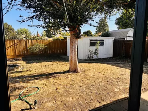 Exterior - 3006 E Meadow Ave, Visalia, CA 93292 photo 5 of 6