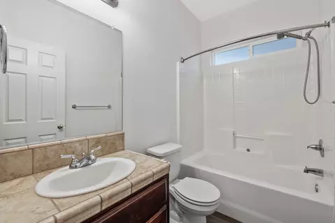 Bath - 30925 Eagle St, Visalia, CA 93291 photo 3 of 3
