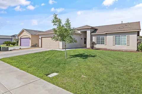 Exterior - 30925 Eagle St, Visalia, CA 93291 photo 3 of 5