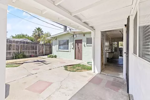 Exterior - 316 Peach Dr, Exeter, CA 93221 photo 7 of 11