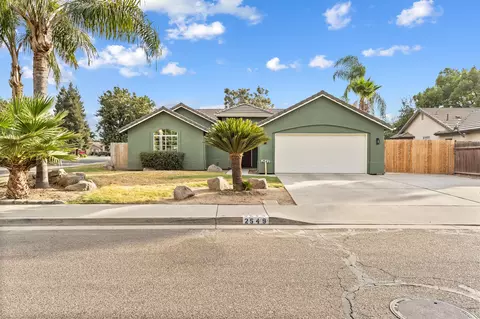 2549 W Sweet Ave, Visalia, CA 93291