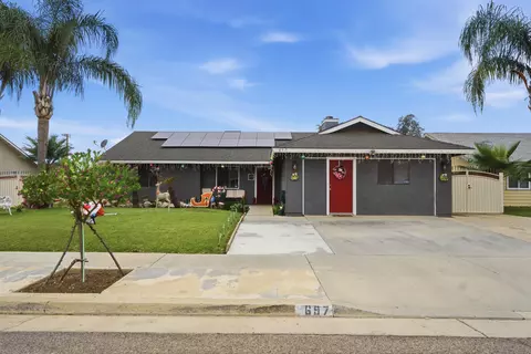697 San Diego St, Tulare, CA 93274