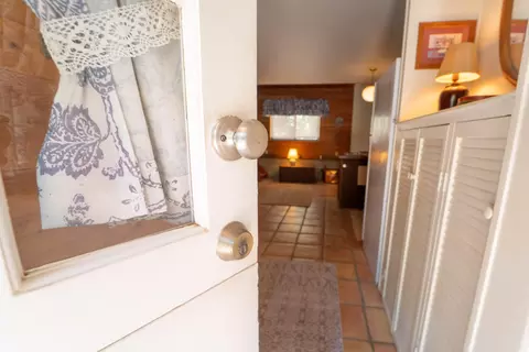 Entry Way - 44452 Dinely Dr, Three Rivers, CA 93271 photo 3 of 5