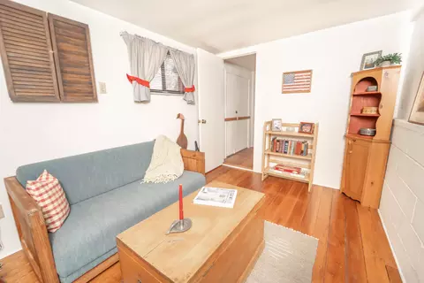 Living - 44452 Dinely Dr, Three Rivers, CA 93271 photo 4 of 5