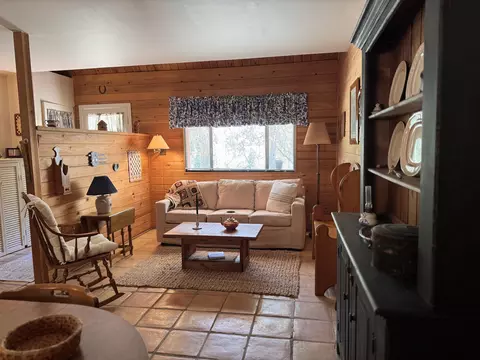 Living - 44452 Dinely Dr, Three Rivers, CA 93271 photo 2 of 5