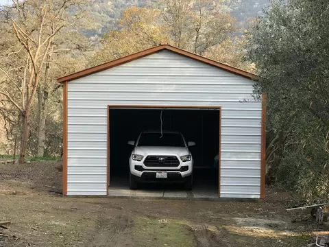 Exterior - 44452 Dinely Dr, Three Rivers, CA 93271 photo 8 of 8
