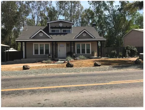 10027 Ave 424, Dinuba, CA 93618