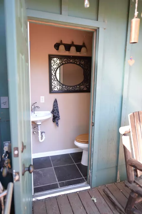 Bath - 620 Loop Dr, Springville, CA 93265 photo 6 of 6