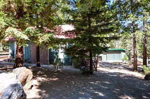 Exterior - 620 Loop Dr, Springville, CA 93265 photo 4 of 6
