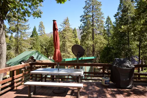 Exterior - 620 Loop Dr, Springville, CA 93265 photo 6 of 7