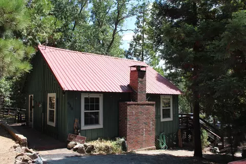 620 Loop Dr, Springville, CA 93265