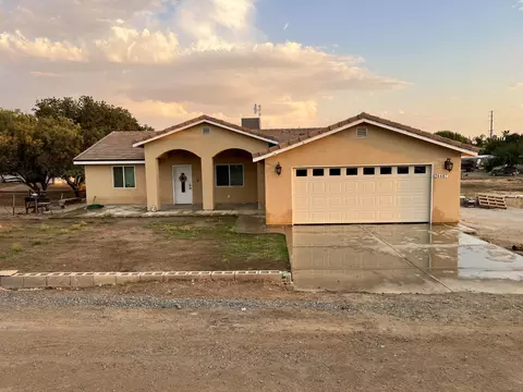 9580 244 Rd, Terra Bella, CA 93270
