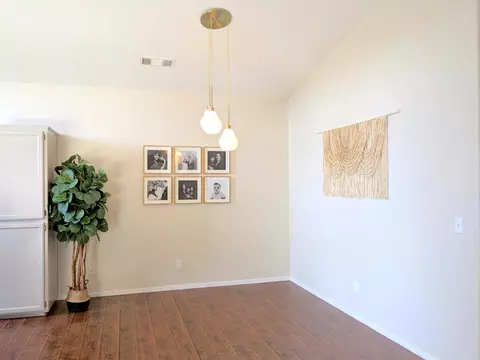 1435 E Dorothea Ave, Visalia, CA 93292 photo 12