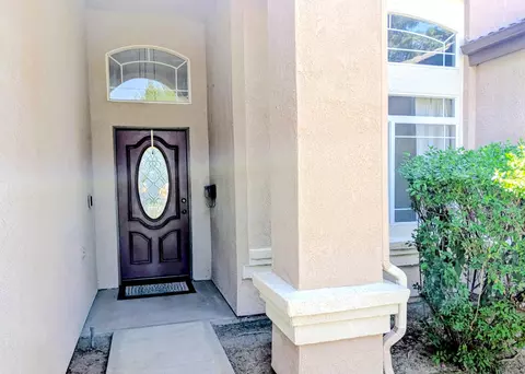 1435 E Dorothea Ave, Visalia, CA 93292 photo 2