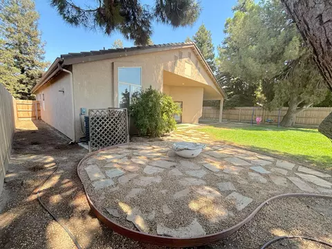 1435 E Dorothea Ave, Visalia, CA 93292 photo 26