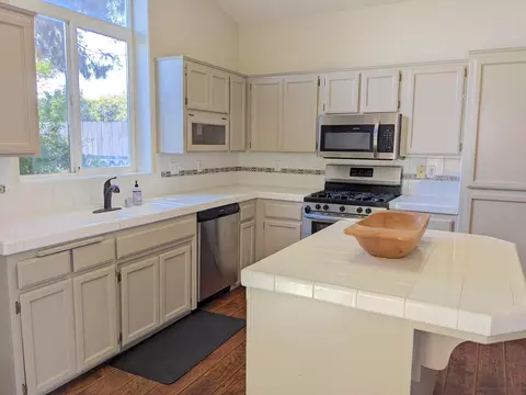 1435 E Dorothea Ave, Visalia, CA 93292 photo 11