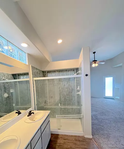 1435 E Dorothea Ave, Visalia, CA 93292 photo 18