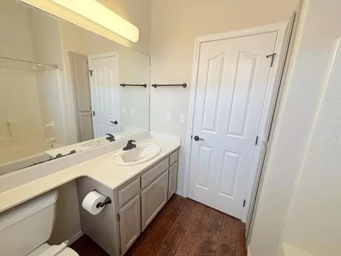 1435 E Dorothea Ave, Visalia, CA 93292 photo 20