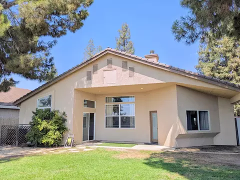 1435 E Dorothea Ave, Visalia, CA 93292 photo 25
