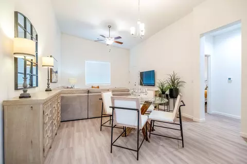 Dining - 4132-4136 E Kaweah, Visalia, CA 93292 photo 5 of 5