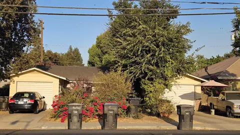 515-517 N Hall St, Visalia, CA 93291