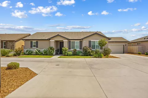 3126 Dorset St, Tulare, CA 93274