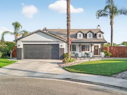 1506 N York St, Porterville, CA 93257