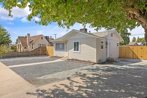 Exterior - 142 G St, Lemoore, CA 93245 photo 4 of 11
