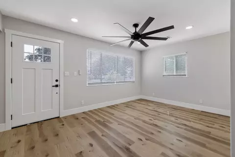 Living - 142 G St, Lemoore, CA 93245 photo 2 of 3