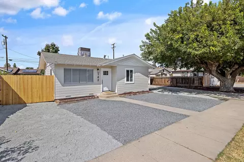 142 G St, Lemoore, CA 93245