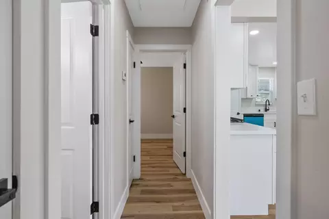 Entry Way - 142 G St, Lemoore, CA 93245 photo 4 of 4