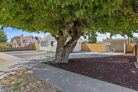 Exterior - 142 G St, Lemoore, CA 93245 photo 3 of 11