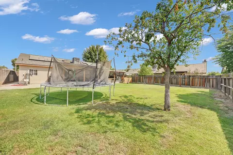 Exterior - 3621 E Douglas Ave, Visalia, CA 93292 photo 5 of 7