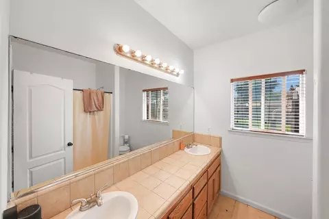 Bath - 3621 E Douglas Ave, Visalia, CA 93292 photo 1 of 2