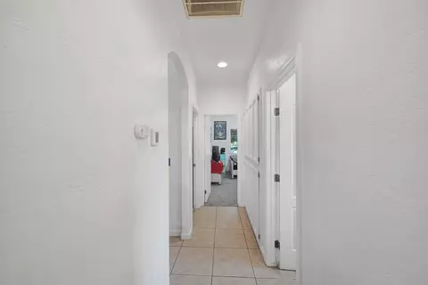 Entry Way - 3621 E Douglas Ave, Visalia, CA 93292 photo 4 of 4