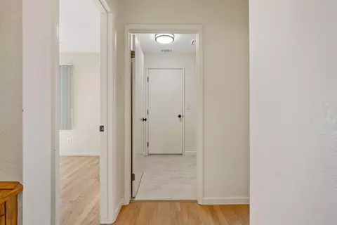 Entry Way - 1714 E Vine Ct, Visalia, CA 93292 photo 5 of 5