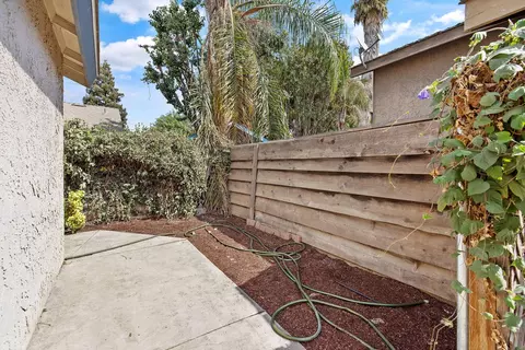 Exterior - 1714 E Vine Ct, Visalia, CA 93292 photo 4 of 5