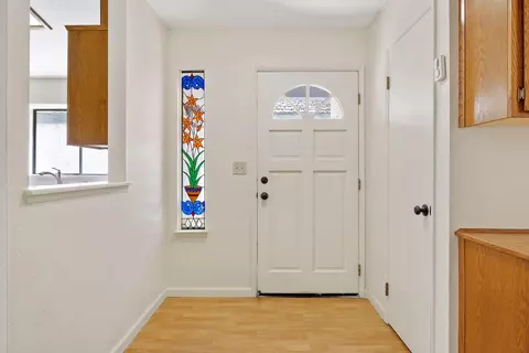 Entry Way - 1714 E Vine Ct, Visalia, CA 93292 photo 1 of 5