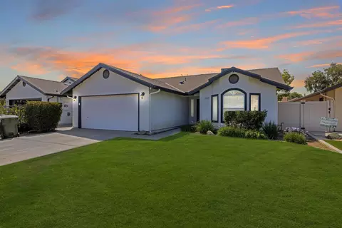 1328 5th Pl, Delano, CA 93215