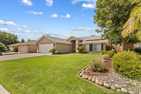 Exterior - 2725 N Thomas St, Visalia, CA 93292 photo 2 of 10
