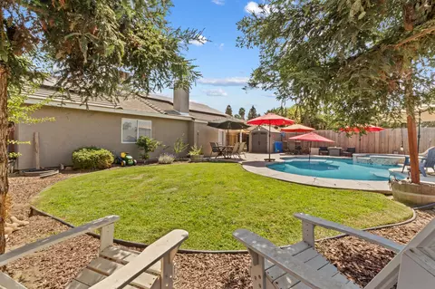 Exterior - 2725 N Thomas St, Visalia, CA 93292 photo 9 of 10