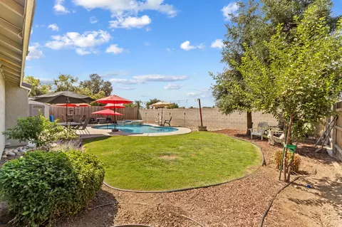 Exterior - 2725 N Thomas St, Visalia, CA 93292 photo 10 of 10