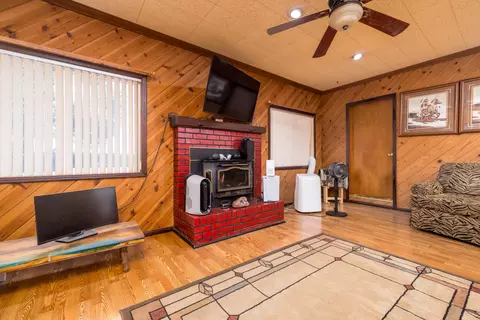 1149 N E St, Tulare, CA 93274 photo 7