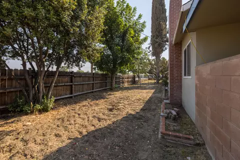 1149 N E St, Tulare, CA 93274 photo 31