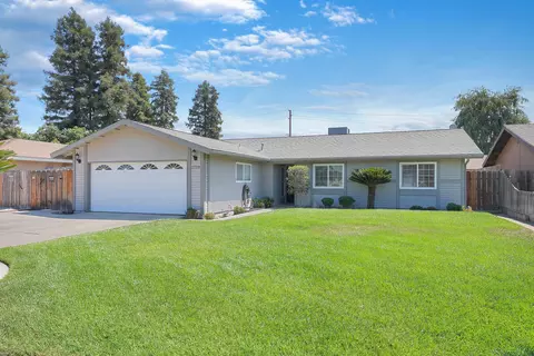 1728 S Clark St, Visalia, CA 93292