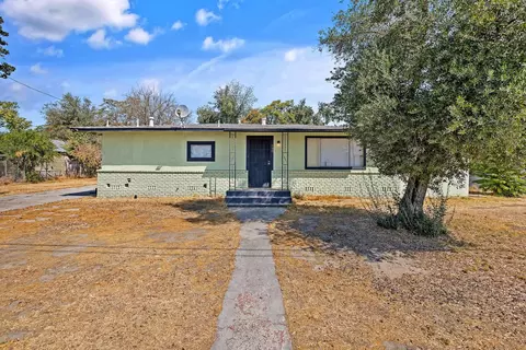 400 Scott St, Hanford, CA 93230