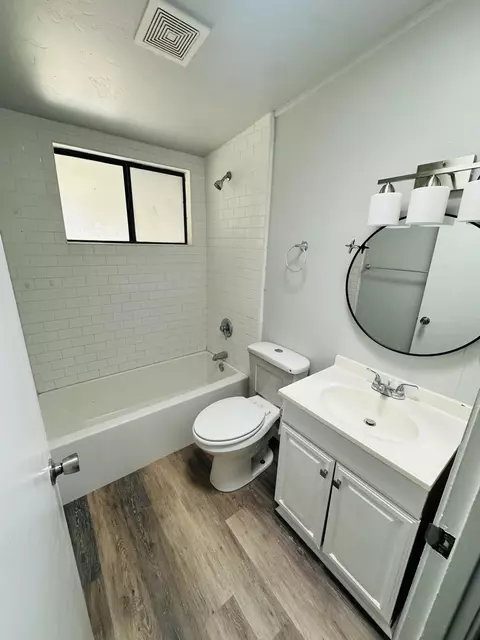 Bath - 210 Plum Dr, Exeter, CA 93221 photo 1 of 1