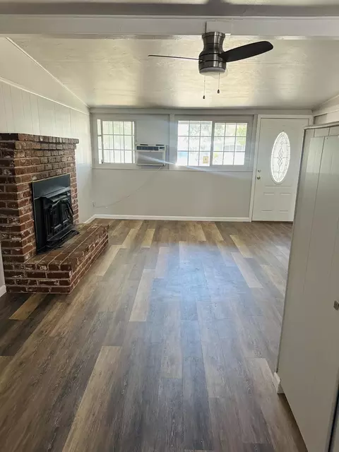 Living - 210 Plum Dr, Exeter, CA 93221 photo 4 of 5