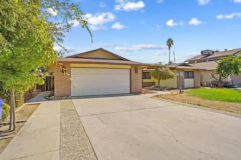 1076 N Beverly St, Porterville, CA 93257